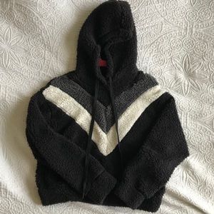 Cropped fleece sweatshirt